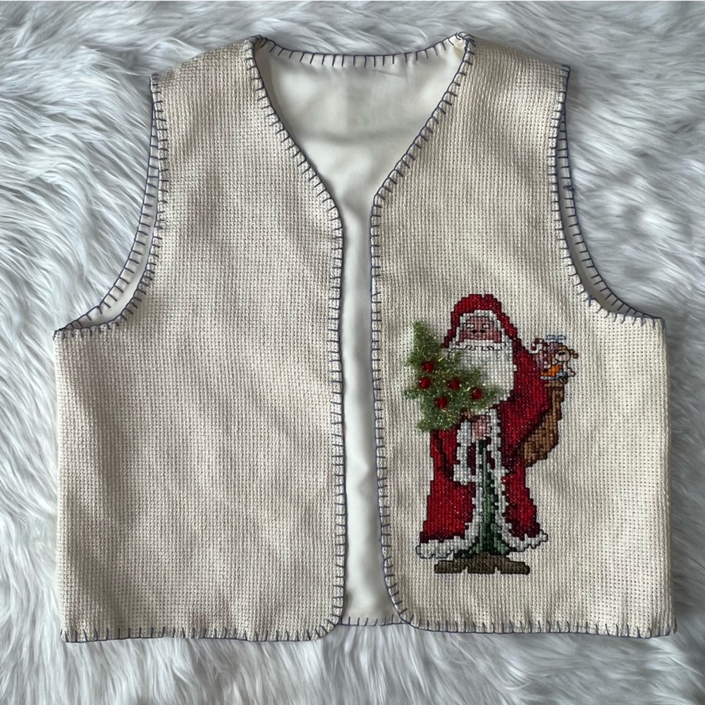 Vintage Needlepoint Christmas Vest‎